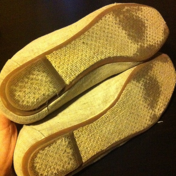 SOLD - preloved linen TOMS ballet flats - Picture 4 of 4