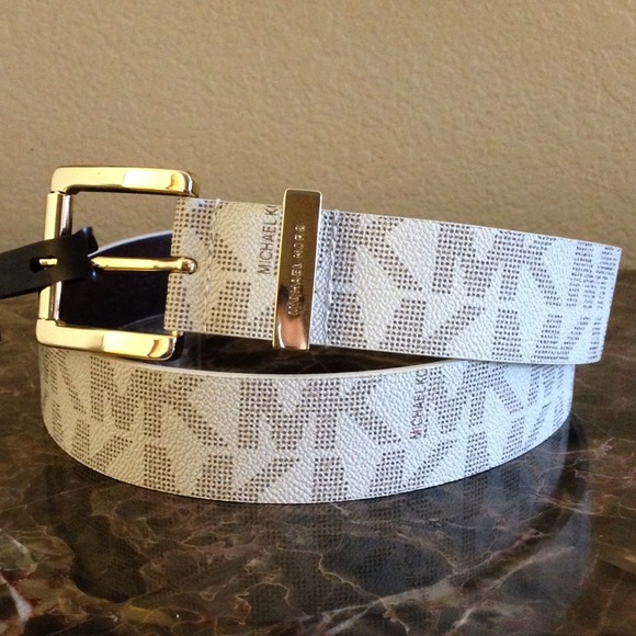 Make an offer!!!💯% Authentic Michael Kors belts - Picture 3 of 4