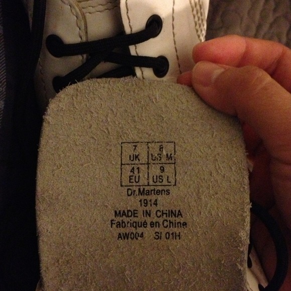 White Doc Martens. 14 eye. Size 8 US. Size 7UK. - Picture 2 of 2