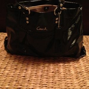 *SOLD* Hardly used medium dark brown Coach