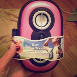 NWT ILuv portable speakers