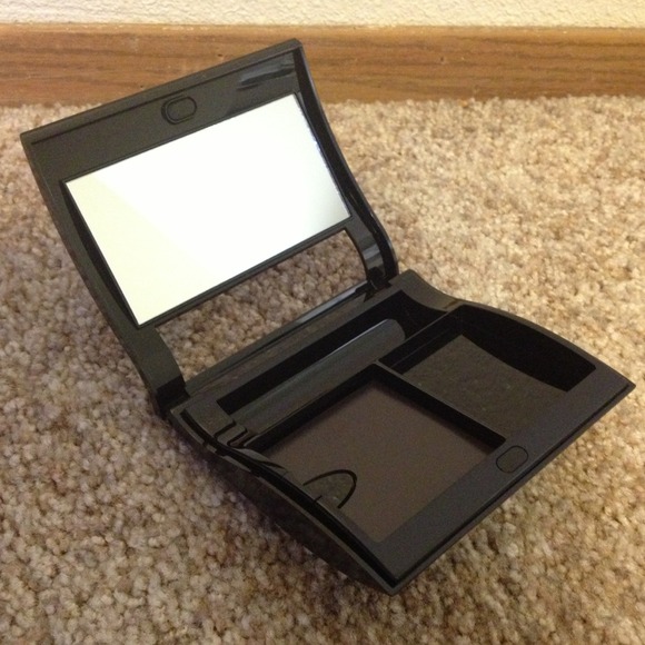 💥💥SALE!!!💥💥💕Mary Kay Cosmetic Compact Case💕 - Picture 2 of 4