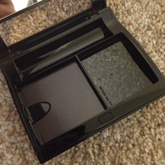 💥💥SALE!!!💥💥💕Mary Kay Cosmetic Compact Case💕 - Picture 3 of 4