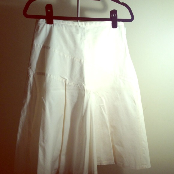 White summer cotton skirt. Size 2