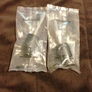 Sold!!2 brand new MAC foundation pumps