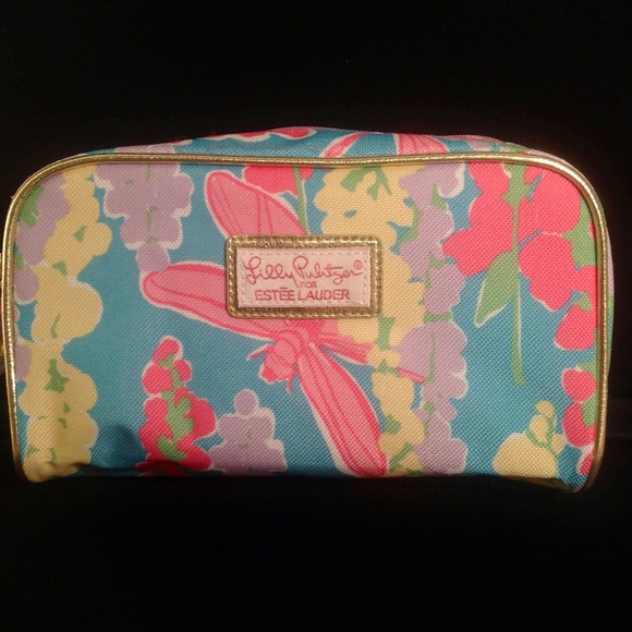 Lilly Pulitzer  Handbags - NEVER USED! Lilly Pulitzer Estée Lauder Makeup Bag