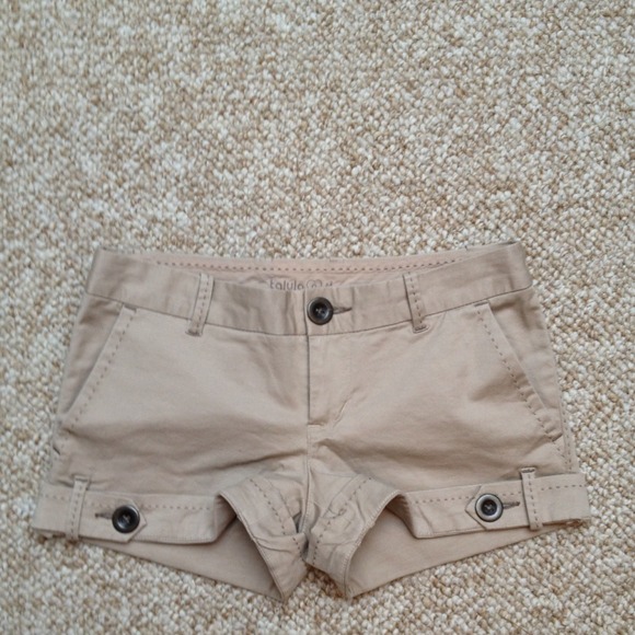❌SOLD IN BUNDLE❌ Khaki Shorts