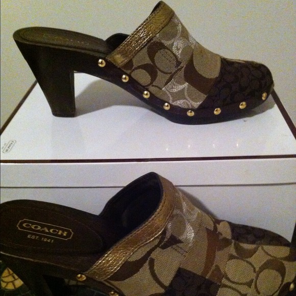 SOLD!!!!!!!    Shoes - Picture 1 of 1