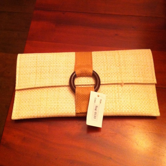 Clutches & Wallets - Ivory weave clutch