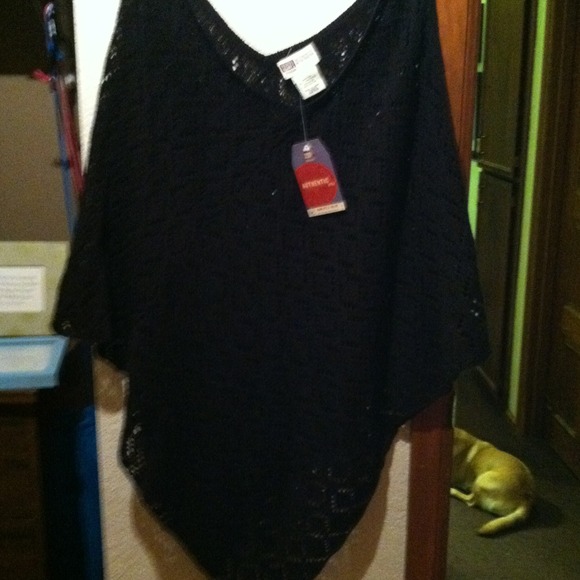 Black light weight poncho