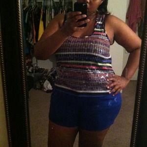 Brand new tank!!! And blue shorts. Bundle up for 2