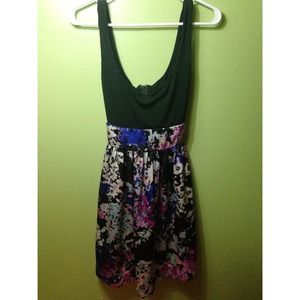 Floral Dress🌸 Perfect for the summer.