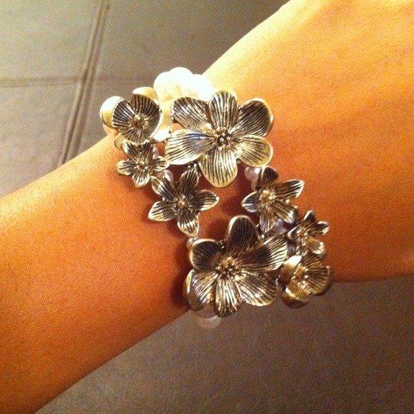 Bracelet.