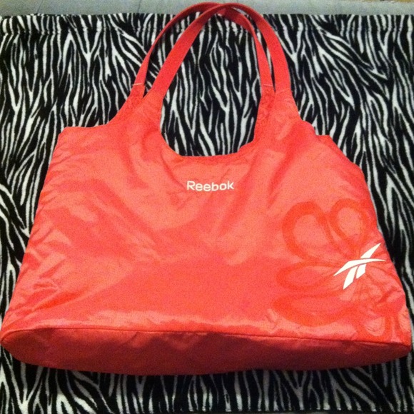 Pink reebok gym bag - Picture 1 of 3