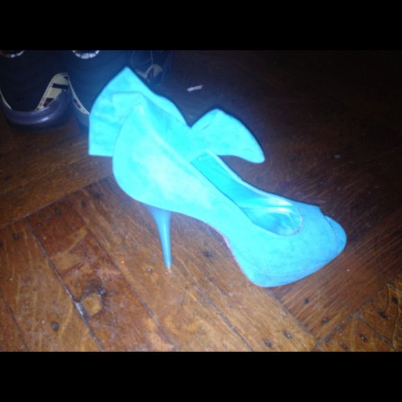 Turquoise/Teal Open Toe Pumps with Bow
