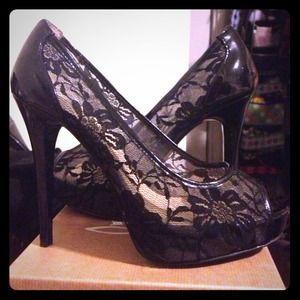 Lace Pumps