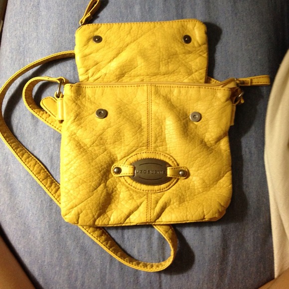 SLING BAG 📌SALE📌 - Picture 2 of 4