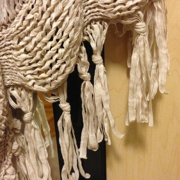 NWOT  poncho - Picture 3 of 4