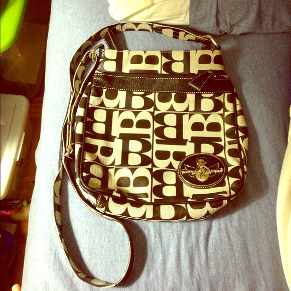 SLING BAG ❤REDUCED❤ - Picture 1 of 3
