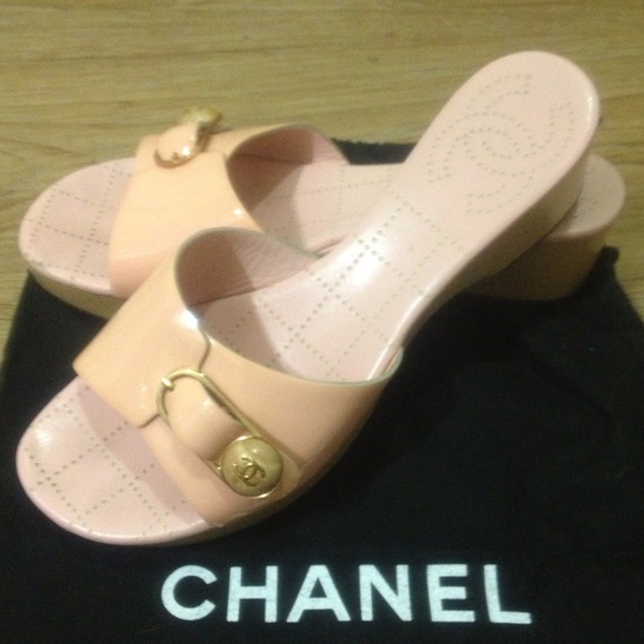 CHANEL