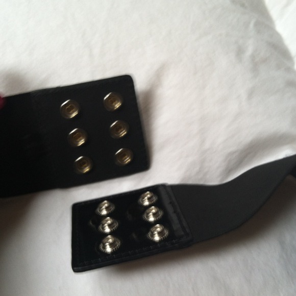 ❌Consignment❌WHBM beaded Belt main image 3