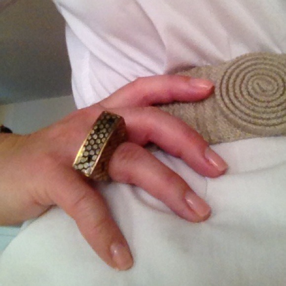 Honeycomb Ring - Picture 2 of 3