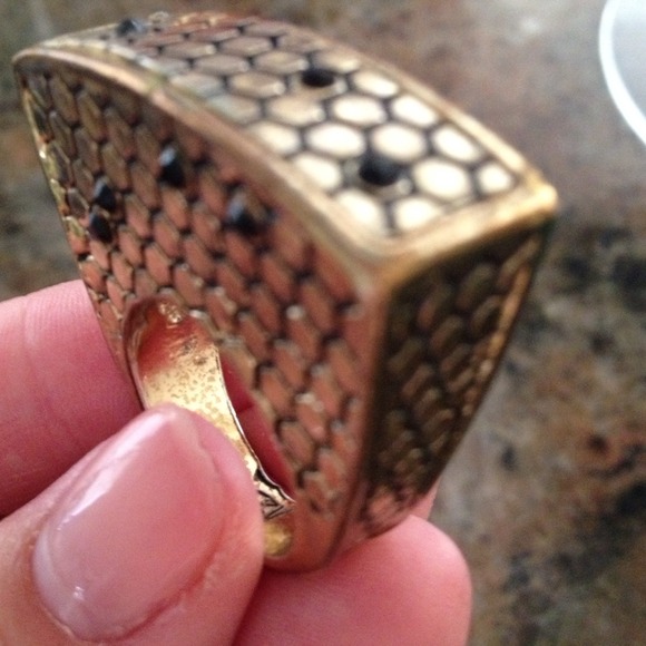 Honeycomb Ring - Picture 3 of 3