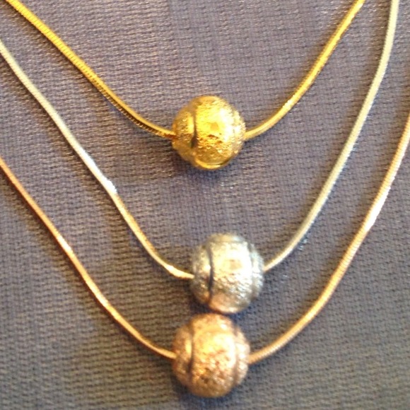 2 tone silver & 9K Gold plated necklace 💛💛 - Picture 2 of 3