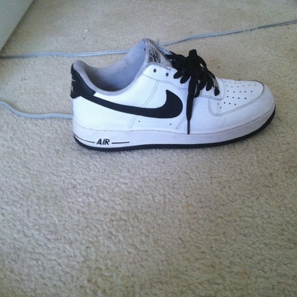 A pair of forces - Picture 1 of 3