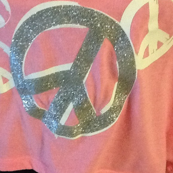 Hot pink crop top - Picture 2 of 3