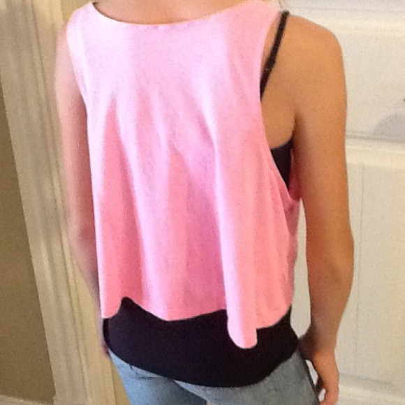 Hot pink crop top - Picture 3 of 3