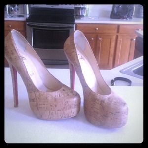 SOLD SOLD SOLD SOLD SOLD SOLD Christian Louboutin