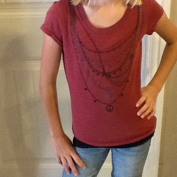 Maroon shirt - Picture 1 of 1