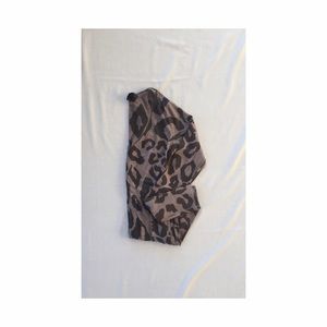 Long Sleeve Body-Con Leopard Print Dress