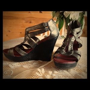 SUPER CUTE with any outfit!