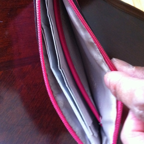 💕💕CK Mini leather  Pochette💕💕 - Picture 3 of 3