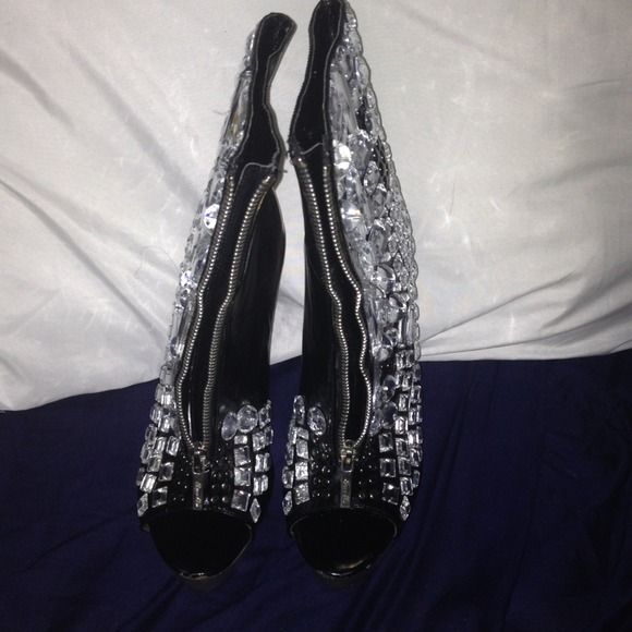 Peep Toe boots