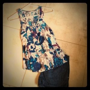 BUNDLE: Hang ten flowy tank & express skirt!