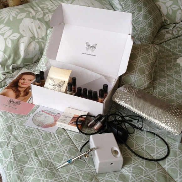 Luminess Airbrush Cosmetic System