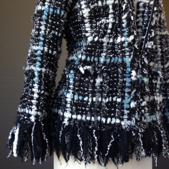 Chanel jacket - Picture 2 of 4