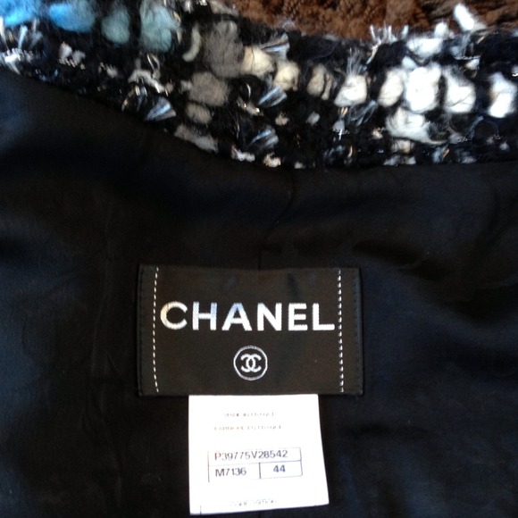 Chanel jacket - Picture 3 of 4