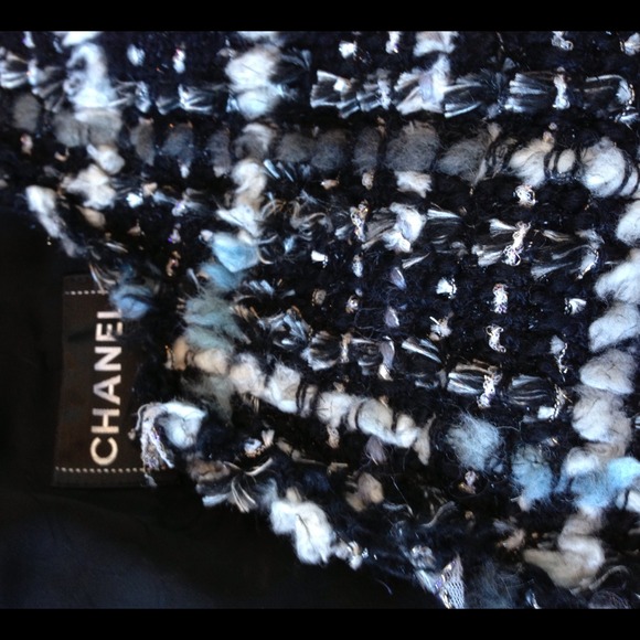 Chanel jacket - Picture 4 of 4