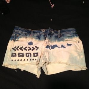Beached Aztec shorts