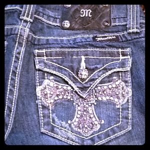 Miss Me Cross pocket jeans!