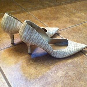 Cream Stilletos