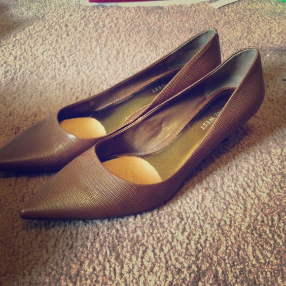 Nine West small heel size 8!