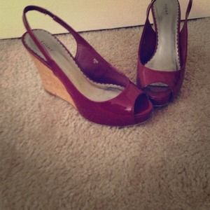 Sling back wedges. PERFECT FOR SUMMER!☀🌂👙👗☀