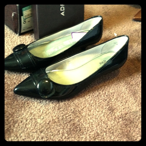 Ak Anne Klein! Iflex! Size 8! Black