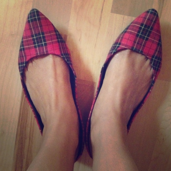 SOLD............Plaid flats