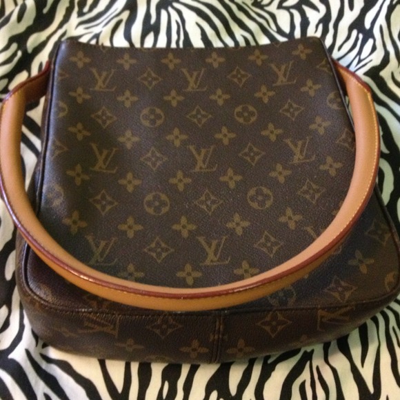Louis Vuitton purse